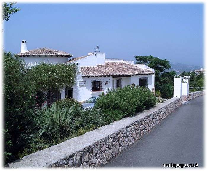 Monte Pego Spanish Villas, resales - The most beautiful residential community in the Costa Blanca North of Spain - Spanish Property, Villas in Spain, spanish villa, re-sales, retirement