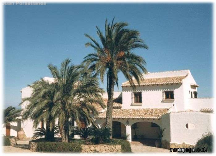 Monte Pego Spanish Villas, resales - The most beautiful residential community in the Costa Blanca North of Spain - Spanish Property, Villas in Spain, spanish villa, re-sales, retirement